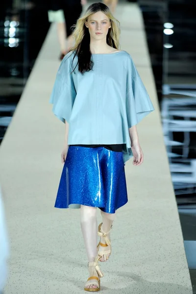 Look 12